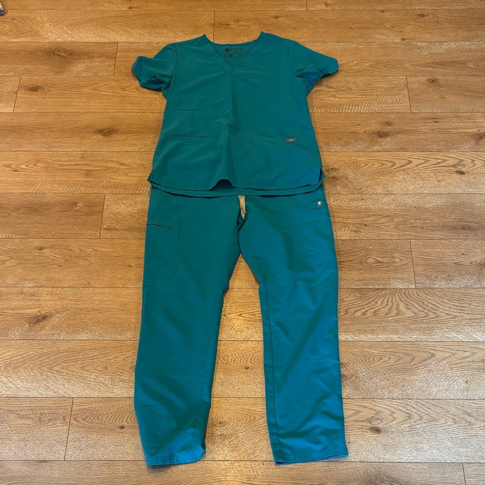 FIGS Teal Scrub Set SMALL top MED pant